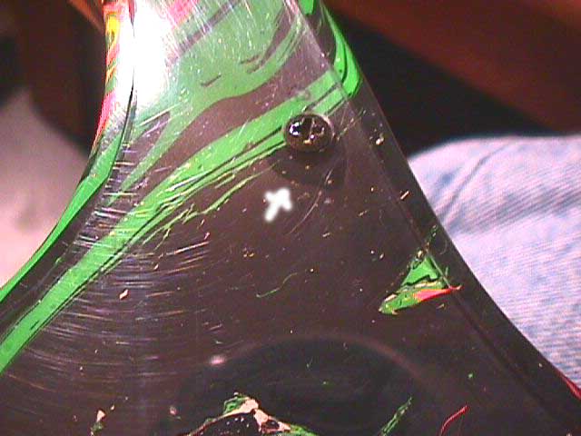 guard_screw1.jpg (42339 bytes)