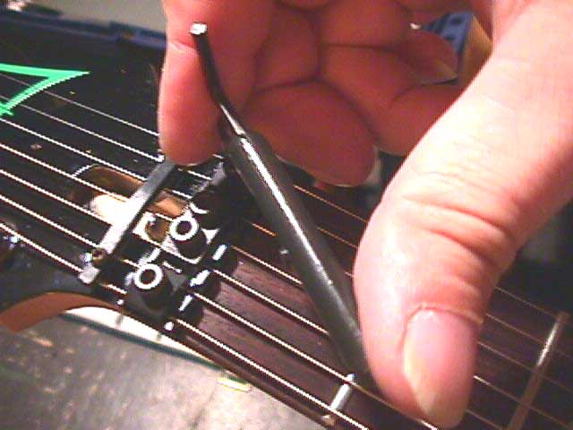 setup_nut_lock.jpg (43266 bytes)