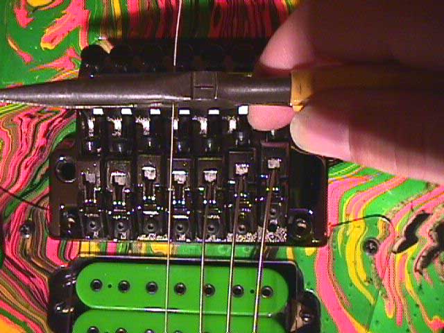setup_string.jpg (64231 bytes)