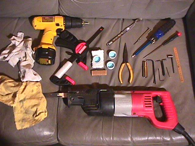 tools.jpg (47417 bytes)